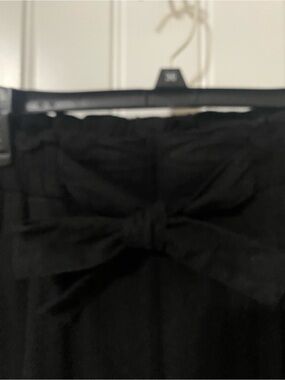 High-Waist Black pants with Front Bow